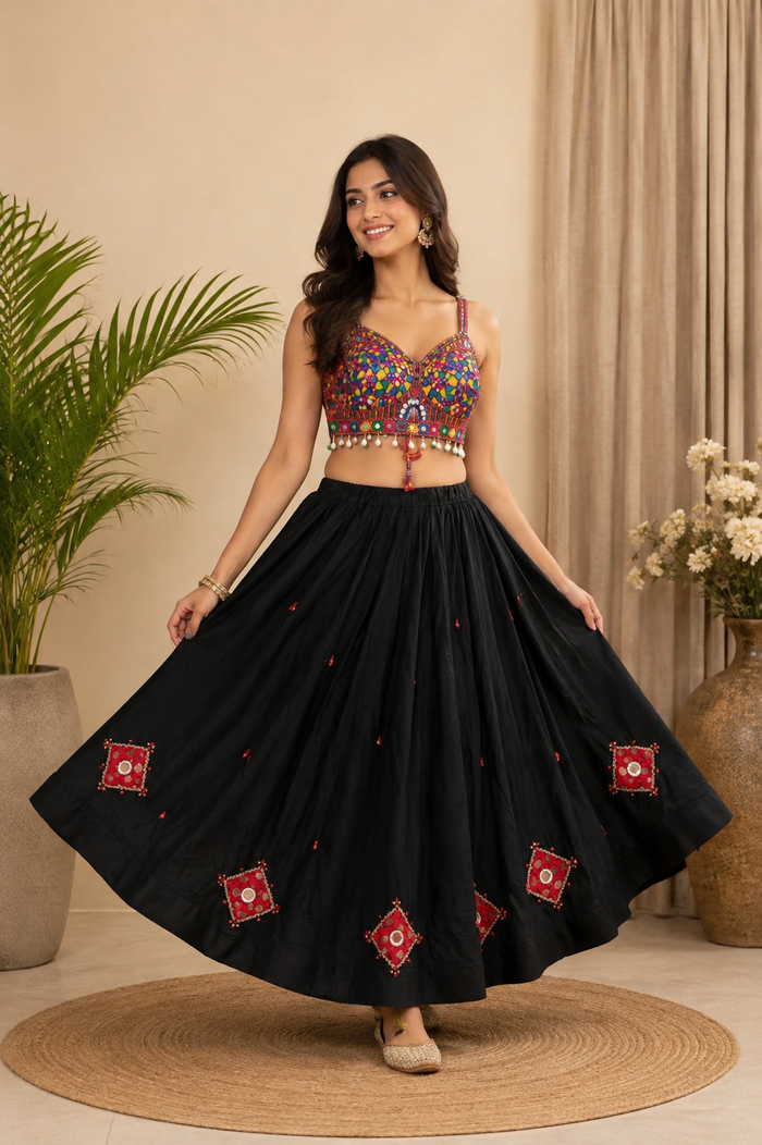 Chanya Choli Set Black (Blouse+Skirt)