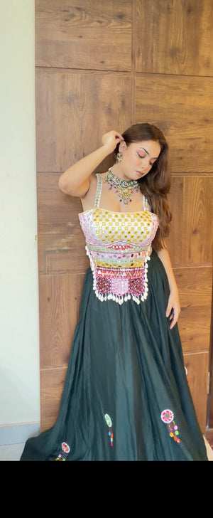 Rangrez Blouse Garba Set